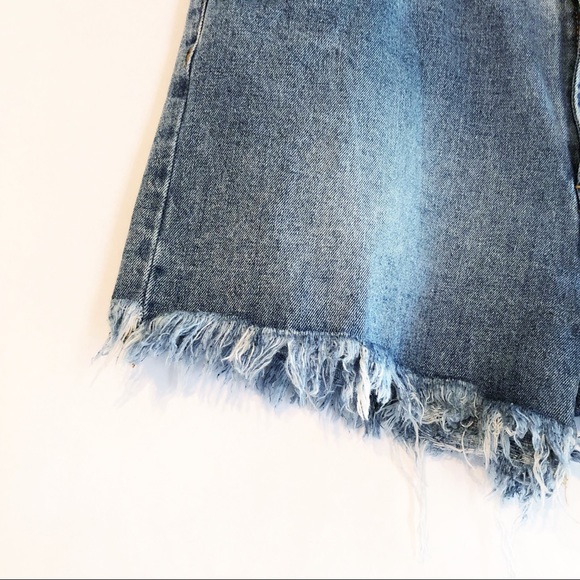 Articles Society Coachella Frayed High Rise Shorts - Picture 7 of 12